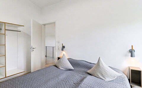 Paradiso: Interior Design, Flooring, Wand, Fussboden, Bett, Schlafzimmer, Möbel, Holz, Decke, Zimmer