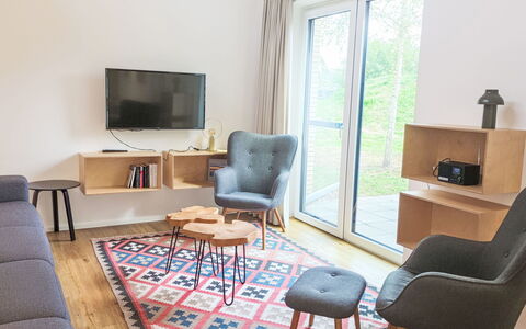 Dünenblick 165 (Seenähe): Möbel, Interior Design, Flooring, Fussboden, Holz, Stuhl, Zimmer, Wohnzimmer, Tabelle, Holzboden