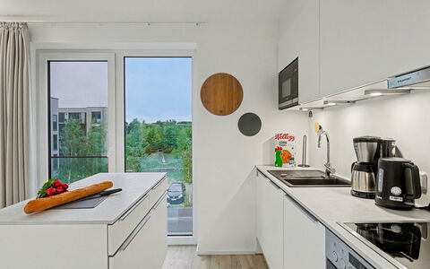 Seezauber: Küche, Countertop, Interior Design, Flooring, Wohnung, Möbel, Küchengerät, Fussboden, Zuhause, Cabinetry