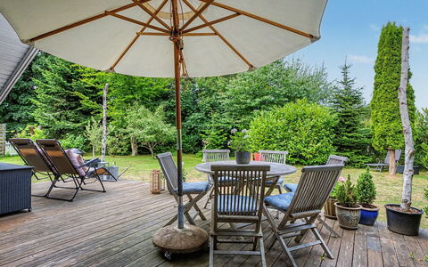 Lirim - 400M from the Sea: Möbel, Gartenmöbel, Holz, Stuhl, Regenschirm, Tabelle, Tisch Im Freien, Blumentopf, Küche & Esszimmer Tisch, Garten