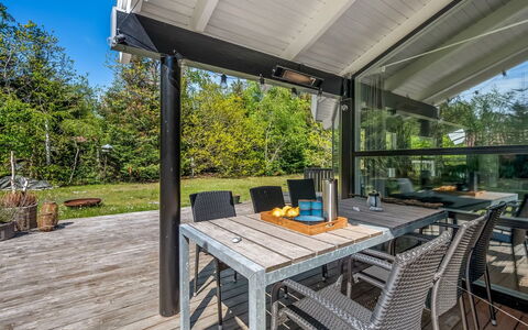Edvard - 300M from the Sea: Möbel, Stuhl, Tabelle, Veranda, Schatten, Gartenmöbel, Decke, Deck, Küche & Esszimmer Tisch, Glas
