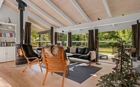 Edvard - 300M from the Sea: Interior Design, Flooring, Möbel, Holz, Decke, Fussboden, Holzboden, Wohnzimmer, Couch, Zuhause
