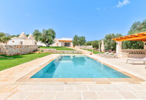 Trulli di Luccio: Garten, Schwimmbad, Landscaping, Design, Water Feature, Fliese, Flagstone