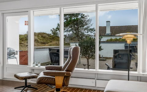 Ketilbiorn - 700M from the Sea: Möbel, Interior Design, Flooring, Holz, Fussboden, Beleuchtung, Wohnzimmer, Zuhause, Zimmer, Stuhl