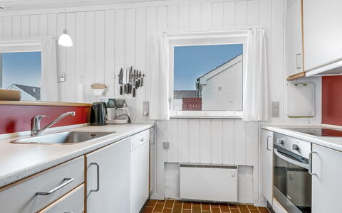 Ketilbiorn - 700M from the Sea: Küche, Flooring, Countertop, Major Appliance, Spüle, Interior Design, Küchengerät, Fussboden, Sinken, Zapfhahn
