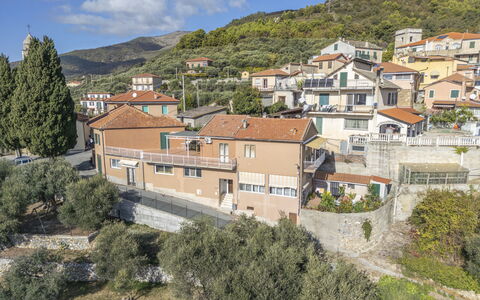 Casa di Bruna Seaview, Albenga: Gebäude, Wand, Wohngebiet, Haus, Zuhause, Dach, \Stadt, Die Architektur, Nachbarschaft, Menschliche Siedlung
