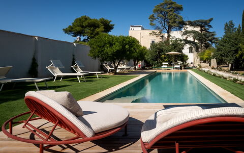 Palazzo Villani Lubelli: Schwimmbad, Möbel, Gartenmöbel, Sonnenliege, Resort, Garten, Stuhl, Läge, Schatten, Eco Hotel