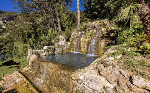 Villa Chiovada: Wasser, Wasservorräte, Gewässer, Natur, Grün, Natürliche Landschaft, Vegetation, \Fels, Wasserlauf, Wasserfall