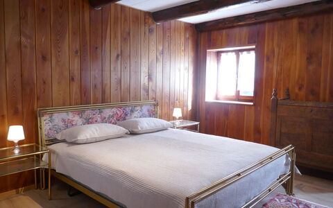 La Casetta: Möbel, Interior Design, Bett, Wand, Schlafzimmer, Flooring, Holz, Fussboden, Bettdecke, Bedding