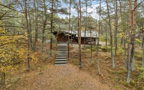 Tjegge - 500M from the Sea: Blau, Hütte, Haus, Zuhause, Bauernhaus, Estate, Abstellgleis