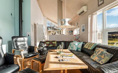 Tjorven - 400M from the Sea