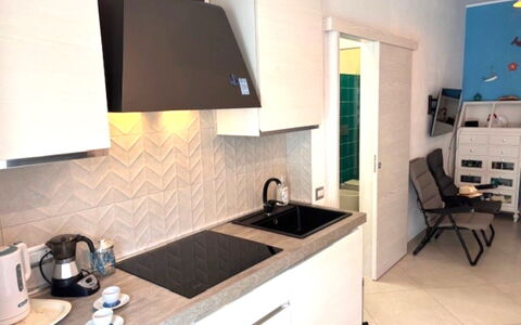 Lux: Küche, Countertop, Interior Design, Flooring, Küchengerät, Fussboden, Zuhause, Major Appliance, Cabinetry, Zimmer