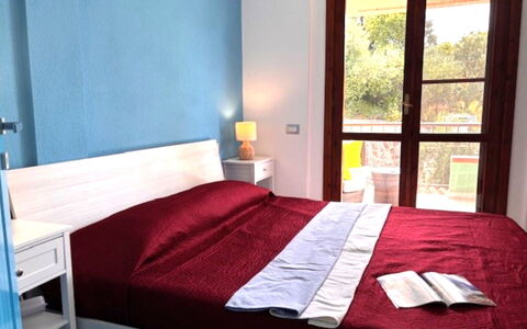 Lux: Schlafzimmer, Interior Design, Bett, Möbel, Fussboden, Bettdecke, Holz, Flooring, Bedding, Zimmer