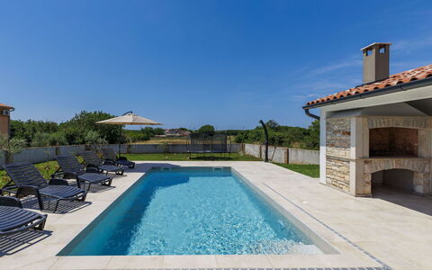 Damir: Schwimmbad, Blau, Die Architektur, Verbundwerkstoff, Resort, Fliese, Estate, Water Feature, Flagstone, Gartenmöbel