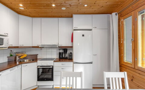 Kultapiisku 2: Möbel, Stuhl, Gartenmöbel, Tabelle, Holz, Tisch Im Freien, Küche & Esszimmer Tisch, Schatten, Garten, Regenschirm