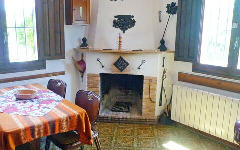 Marinada: Zimmer, Eigentum, Möbel, Interior Design, Haus, Wohnzimmer, Gebäude, Fussboden, Zuhause, Grundeigentum