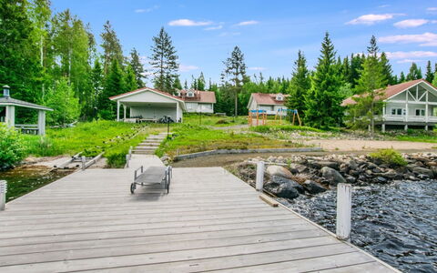 Vuokatti Villas Karhu: Gebäude, Wohngebiet, Fenster, Haus, Zuhause, Dach, Die Architektur, Nachbarschaft, Fassade, \Stadt