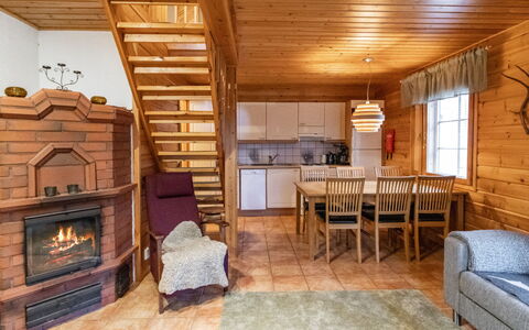 Tunturimustikka 13 B: Gebäude, Wohngebiet, Fenster, Haus, Zuhause, Dach, Die Architektur, Nachbarschaft, Fassade, \Stadt