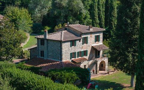 Mulino di Carpineto with Pool Gaiole in Chianti: Haus, Die Architektur, Strauch, Zuhause, Estate, Hütte, Bauernhaus, Garten, Villa