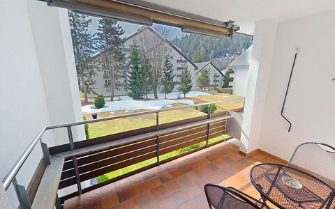 Curnera 9 4: Holz, Interior Design, Wohnung, Decke, Balkon, Eigentumswohnung, Hartholz, Daylighting, Holzbeize, Holzboden