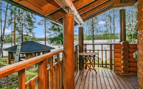 Villa Saimaa: Holz, Veranda, Hütte, Blockhaus, Hartholz, Holzbeize, Deck, Planke, Eco Hotel, Balkon
