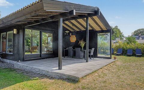 Anelle - 100M from the Sea: Holz, Dach, Veranda, Gartenbauten, Tür, Zuhause, Schatten, Hütte, Outdoor Struktur, Schuppen