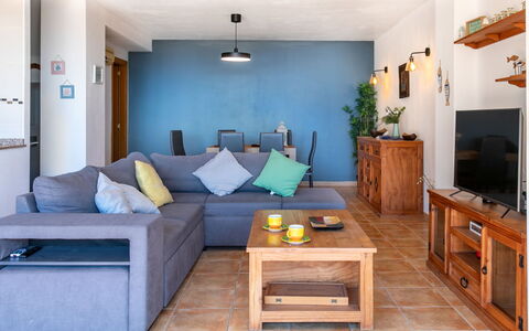 La Herradura Amazing View: Möbel, Interior Design, Flooring, Wand, Couch, Holz, Fussboden, Zimmer, Decke, Wohnzimmer