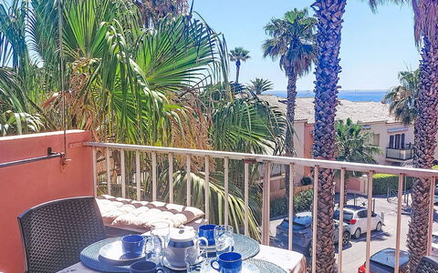 Villa Botrel: Wohngebiet, Schatten, Wohnung, Balkon, Stuhl, Gartenmöbel, Resort, Eco Hotel