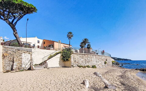Villa Botrel: Blau, Gewässer, Horizont, Küste, Sommer, Küsten Und Ozeanische Forms, Meer, Ufer, Landschaft, Strand