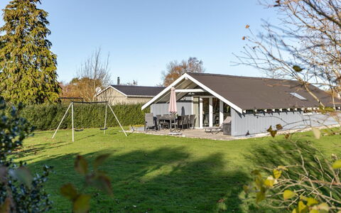 Gerarda - 450M from the Sea: Hütte, Hinterhof, Garten, Gartenbauten, Schuppen, Abstellgleis, Gartenmöbel, Blockhaus, Outdoor Struktur, Hütte