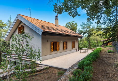 Casa Gibel: Gebäude, Holz, Haus, Zuhause, Dach, Hütte, Die Architektur, Ländliches Gebiet, Tür, Bauernhaus