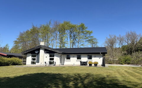 Gildo - 30Km from the Sea: Haus, Dach, Zuhause, Wohngebiet, Hütte, Estate, Tür, Bauernhaus, Abstellgleis, Auffahrt