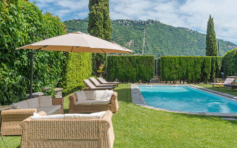 Gallietta: Schwimmbad, Hügel, Freizeit, Gartenmöbel, Garten, Gebirge, Eco Hotel, Schatten, Senke, Landscaping