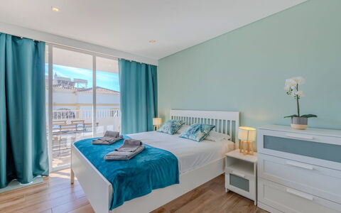 Viva One - Vip Properties: Interior Design, Fussboden, Flooring, Möbel, Schlafzimmer, Holz, Decke, Bett, Zimmer, Textil