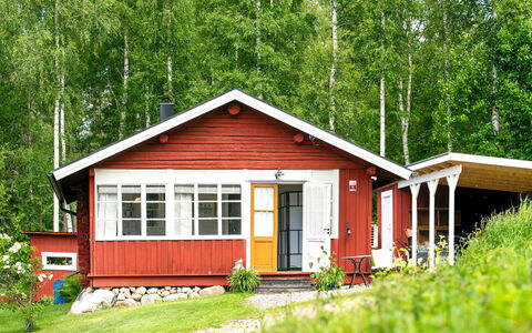 Viksjö Utsikten: Baum, Gras, Holz, Haus, Hütte, Zuhause, Strauch, Dach, Grundstueck