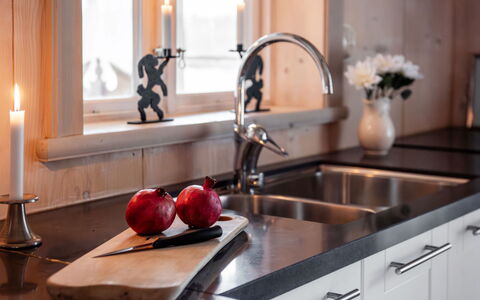 Viksjö Utsikten: Spüle, Armatur, Zapfhahn, Countertop, Küche, Sinken, Installation, Interior Design, Zuhause