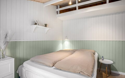 Felicia - from the Sea: Bett, Schlafzimmer, Interior Design, Bettdecke, Bedding, Holz, Flooring, Fussboden, Möbel, Decke