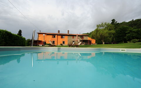 Villa Vindelbono: Schwimmbad, Hinterhof, Hazienda, Gartenmöbel, Eco Hotel, Resort, Villa, Bauernhaus