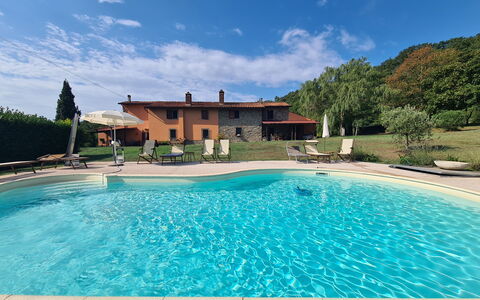 Villa Vindelbono: Blau, Schwimmbad, Resort, Gartenmöbel, Freizeit, Eco Hotel, Estate, Hazienda, Thermae, Water Feature