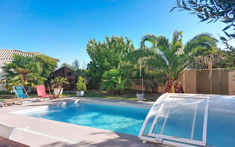 Les Roselières: Schwimmbad, Resort, Verbundwerkstoff, Freizeit, Eco Hotel, Garten, Schatten, Landscaping, Gartenmöbel, Hotel