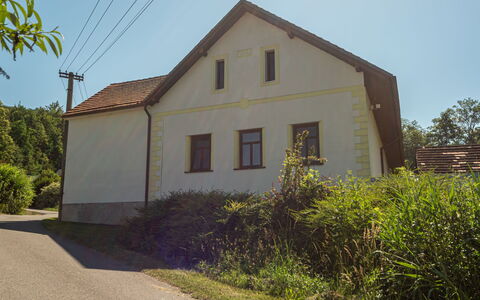 Forrest Haven Vodice: Gebäude, Fenster, Haus, Dach, Hütte, Zuhause, Ländliches Gebiet, Menschliche Siedlung, Dorf, Bauernhaus