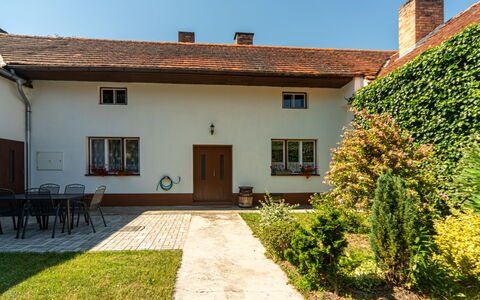 Forrest Haven Vodice: Gras, Haus, Rasen, Zuhause, Garten, Ground, Hütte, Garten, Hinterhof, Bauernhaus