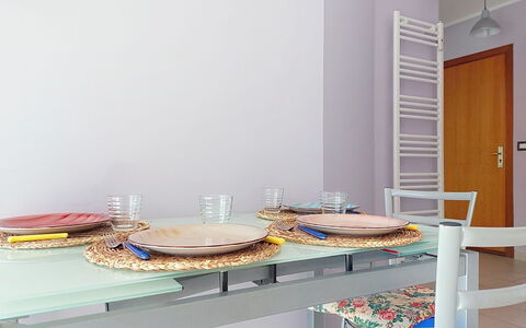 Jad: Möbel, Interior Design, Tabelle, Fussboden, Flooring, Stuhl, Zimmer, Rosa, Esszimmer, Küche & Esszimmer Tisch