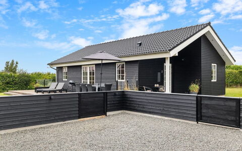 Rixa - 350M from the Sea: Dach, Haus, Hütte, Zuhause, Abstellgleis, Tür, Veranda, Schatten, Design