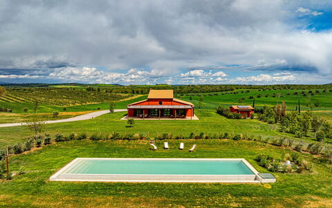Villa Lodolaio: Gras, Einfach, Wiese, Landschaft, Grundstueck, Ländliches Gebiet, Feld, Plantage, Wiese, Landwirtschaft