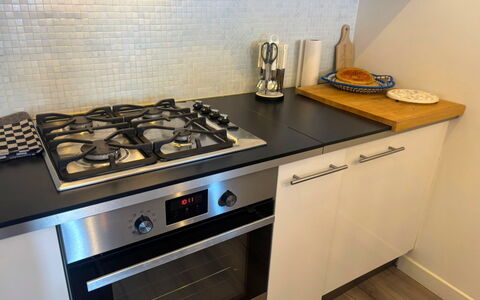 Bella: Küchengerät, Küche, Major Appliance, Herd, Countertop, Haushaltsgerät, Herd, Gasherd, Cooktop, Flooring