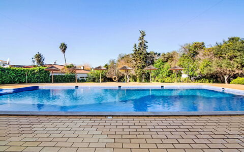 Anamar - Sunny Way: Blau, Schwimmbad, Wasser, Verbundwerkstoff, Resort, Fliese, Schatten, Water Feature, Flagstone, Design
