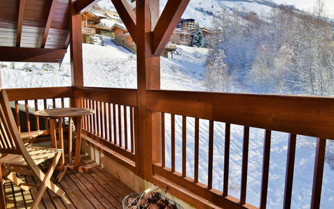 Balcons des Pistes C: Holz, Holzbeize, Hartholz, Holzboden, Veranda, Planke, Holz, Balkon, Lack, Eco Hotel