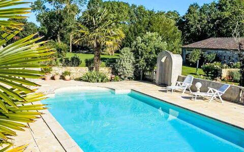 Geay 600: Schwimmbad, Resort, Eco Hotel, Garten, Schatten, Landscaping, Gartenmöbel, Hotel, Hazienda, Design