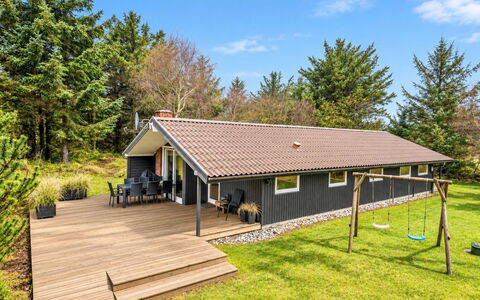 Veera - from the Sea: Dach, Hütte, Zuhause, Estate, Abstellgleis, Bauernhaus, Gartenbauten, Hartholz, Planke, Veranda
